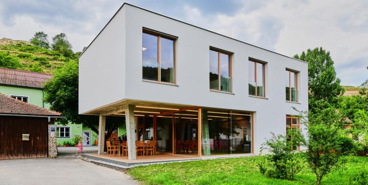 Ferienwohnung Am Weingut Eisenbock Strass  エクステリア 写真