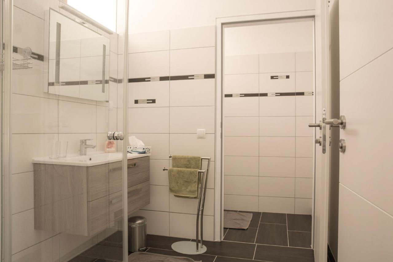 Ferienwohnung Am Weingut Eisenbock Strass  エクステリア 写真