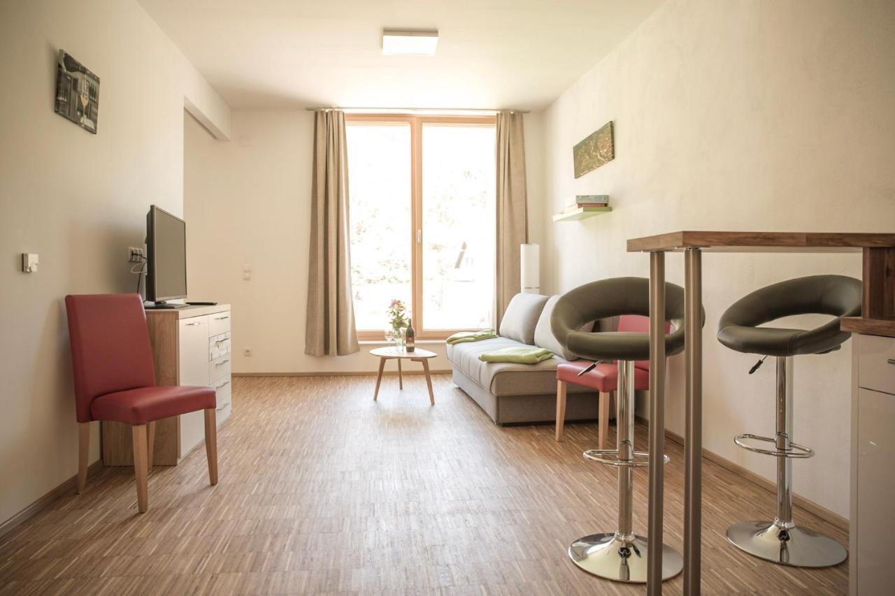 Ferienwohnung Am Weingut Eisenbock Strass  エクステリア 写真